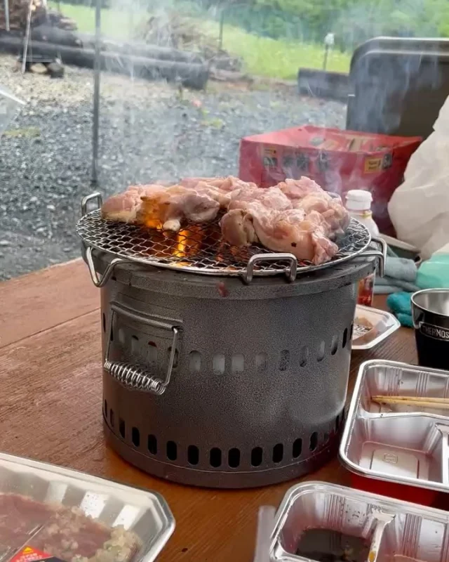 結局、炭火で頂く鶏肉が1番！
異論は少し認めます笑  #ルンルングランピング長瀞